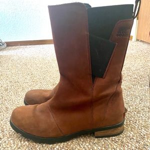 Sorel Mid calf brown boots